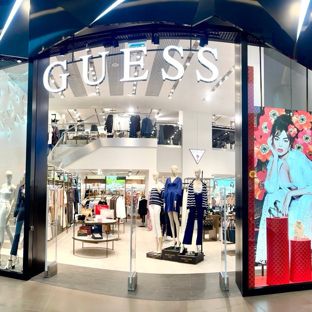 GUESS рядом в ТРЦ Галерея