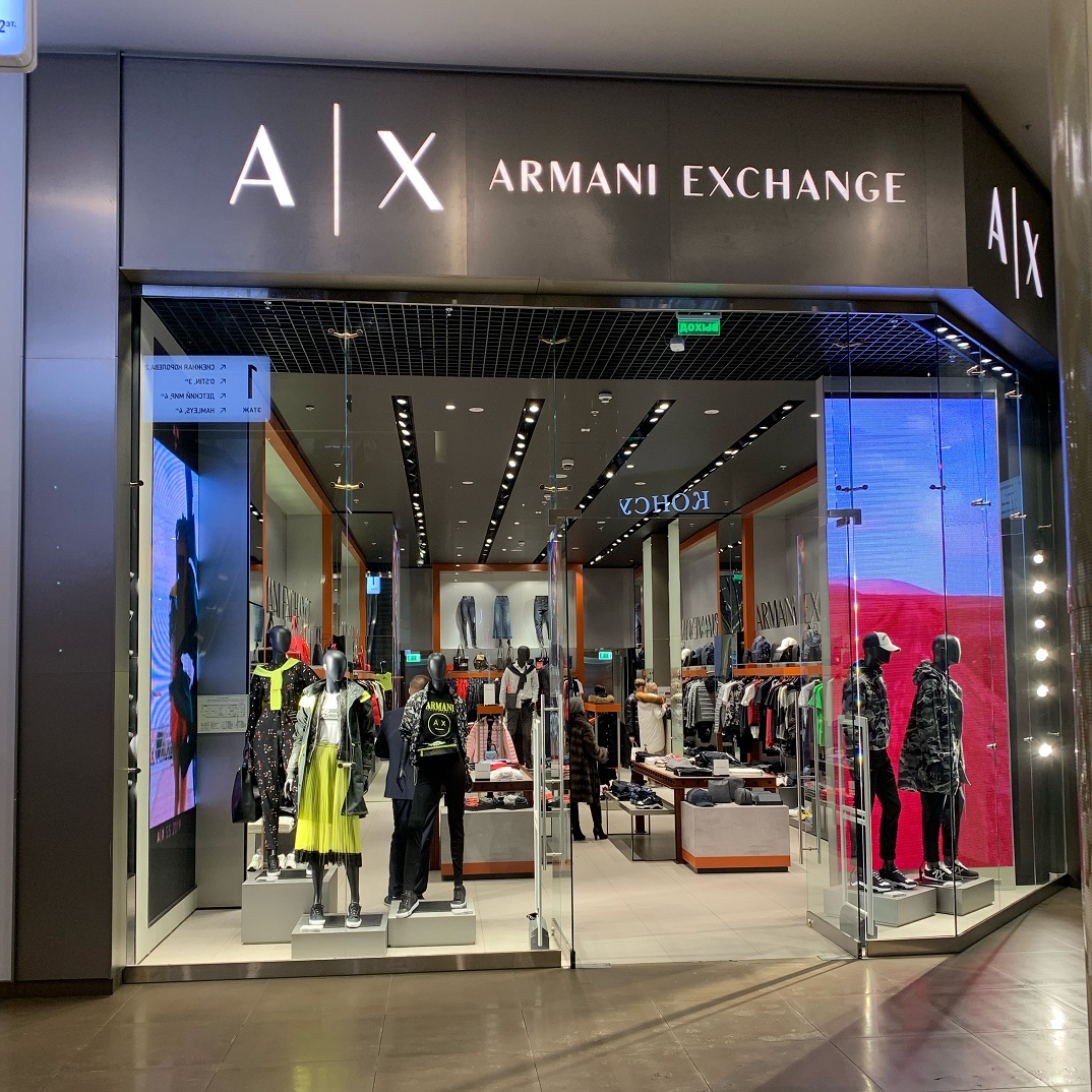 Armani Exchange рядом в ТРЦ Галерея