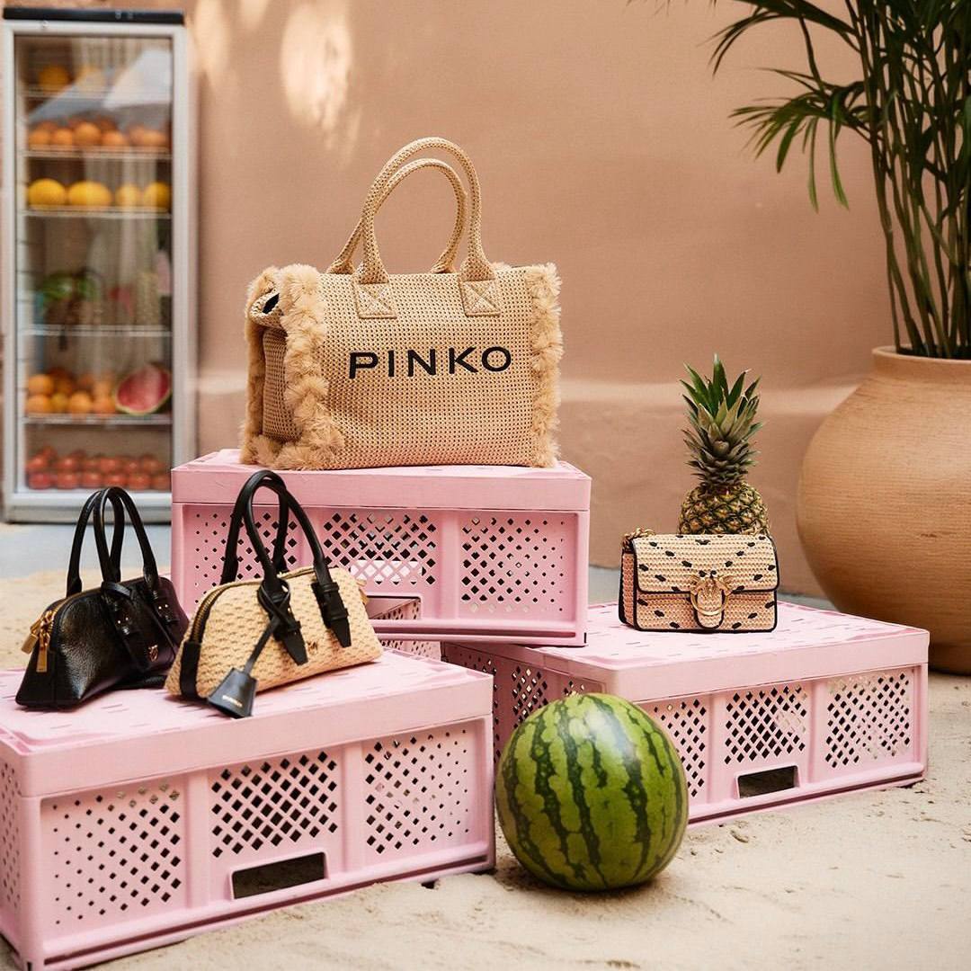 Сумки из рафии в PINKO
