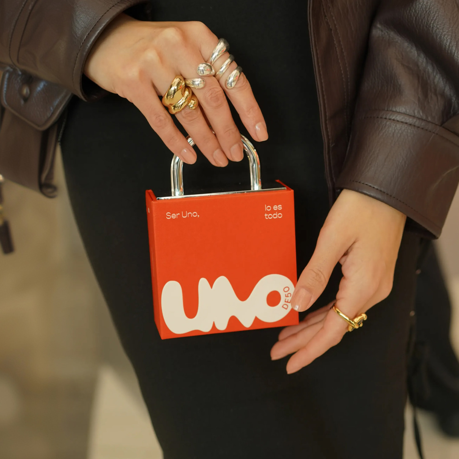 Новый остров UNOde50 в Галерее